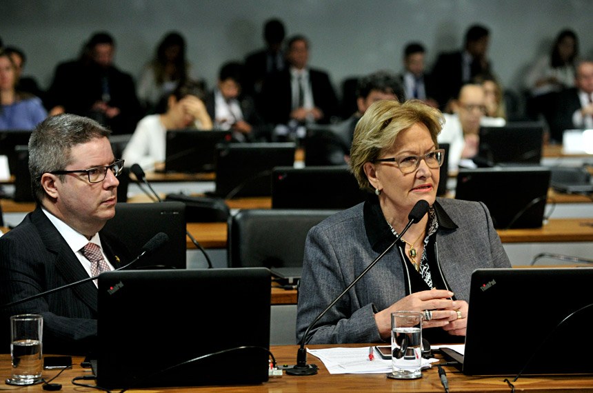 autora-do-projeto-senadora-ana-amelia_foto-geraldo-magela_agencia-senado